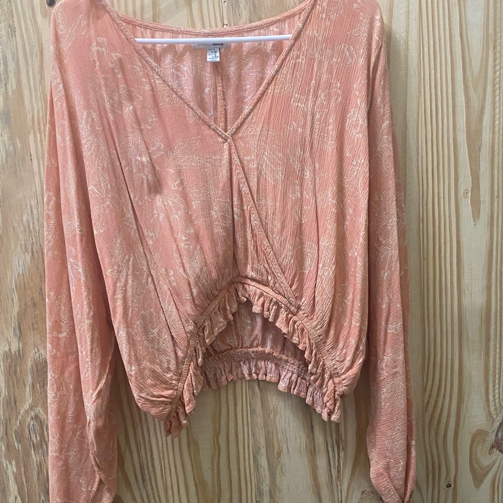 Amuse Society Coral Textured V-Neck Blouse